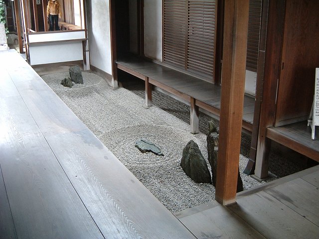 京都・大徳寺・中庭の写真の写真