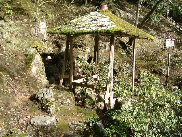 世界遺産・特別史跡・特別名勝・京都・金閣寺・庭園・巌下水の写真の写真