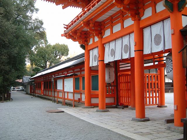 世界遺産・京都・賀茂御祖神社（下鴨神社）楼門東西廻廊２の写真の写真