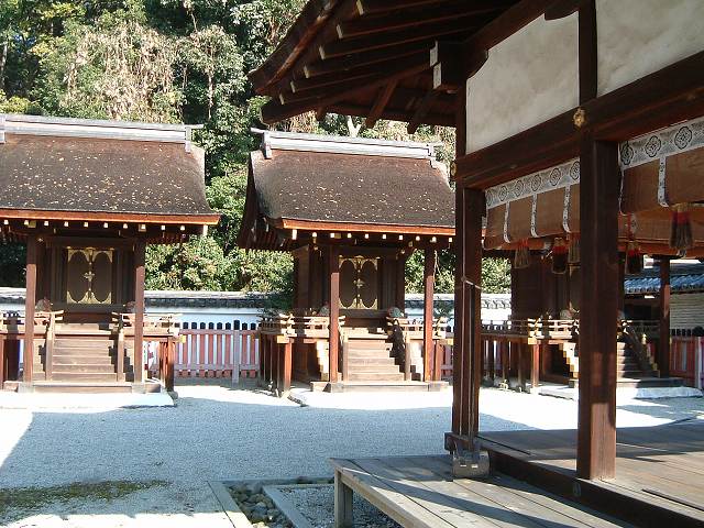 世界遺産・京都・賀茂御祖神社（下鴨神社）摂社三井神社本殿２の写真の写真