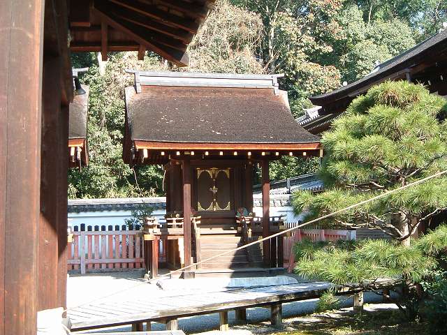世界遺産・京都・賀茂御祖神社（下鴨神社）摂社三井神社本殿３の写真の写真