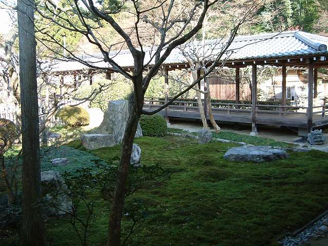 京都・南禅寺・庭園・六道庭と廊下の写真の写真