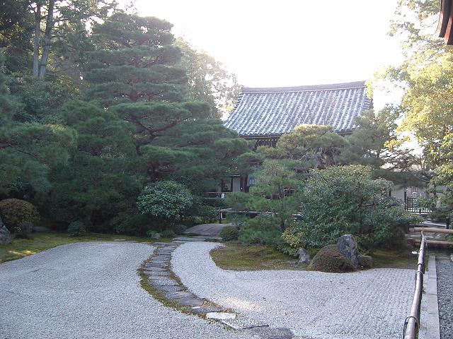 特別名勝・京都・金地院・庭園・方丈庭園より開山堂を見るの写真の写真