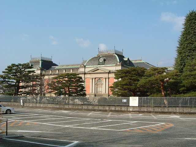 京都・京都国立博物館・横から見る本館の写真の写真
