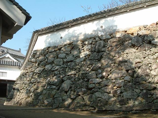 世界遺産・特別史跡・姫路城にの門東方上土塀の写真の写真