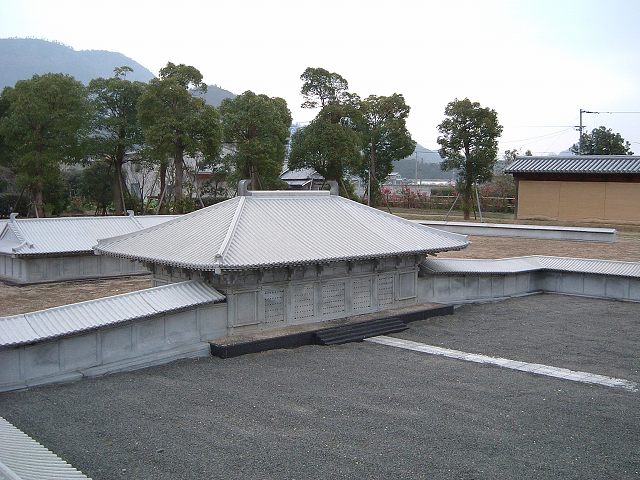 特別史跡・讃岐国分寺・回廊に囲まれた金堂の模型の写真の写真