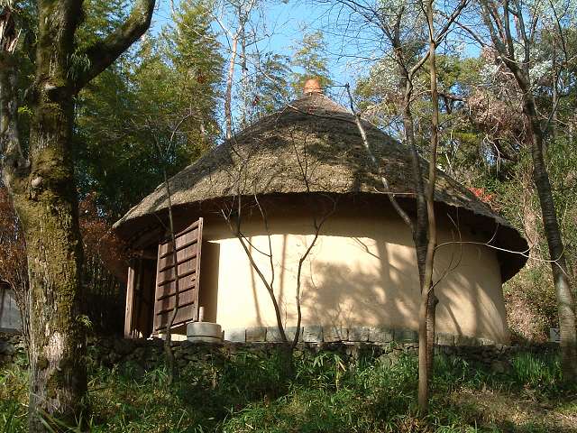 屋島・四国村・横から見る砂糖しめ小屋の写真の写真
