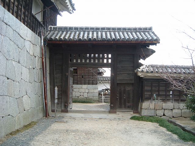 松山・松山城・外庭から見た仕切門の写真の写真