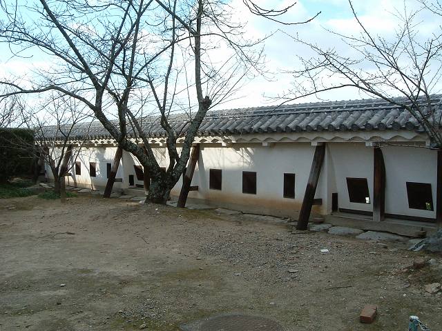 松山・松山城・天守曲輪を囲む塀の写真の写真