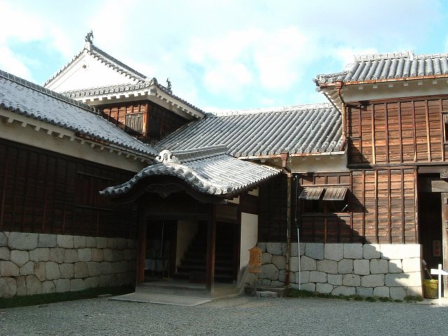 松山・松山城・玄関と玄関多聞櫓の写真の写真