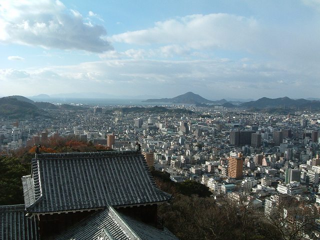 松山・松山城・天守閣から見る西側の写真の写真