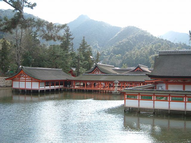 世界遺産・宮島・厳島神社・朝座屋と西廻廊と摂社客神社の写真の写真
