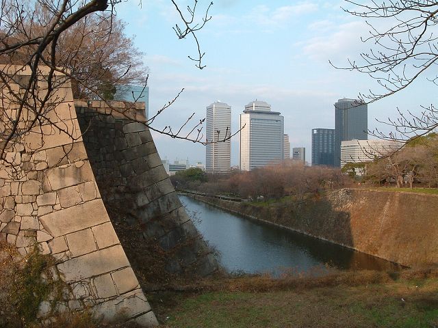 特別史跡・大阪・大阪城・手前は空の内濠の写真の写真