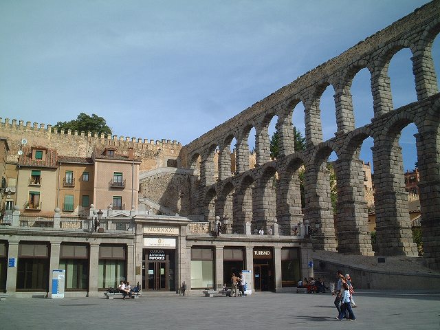 世界遺産・セゴビア・城壁と水道橋の写真の写真
