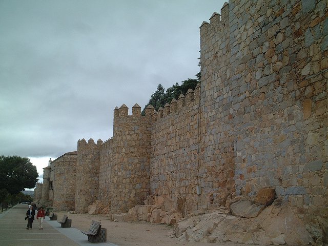 世界遺産・アビラ・街を一周する城壁の写真の写真