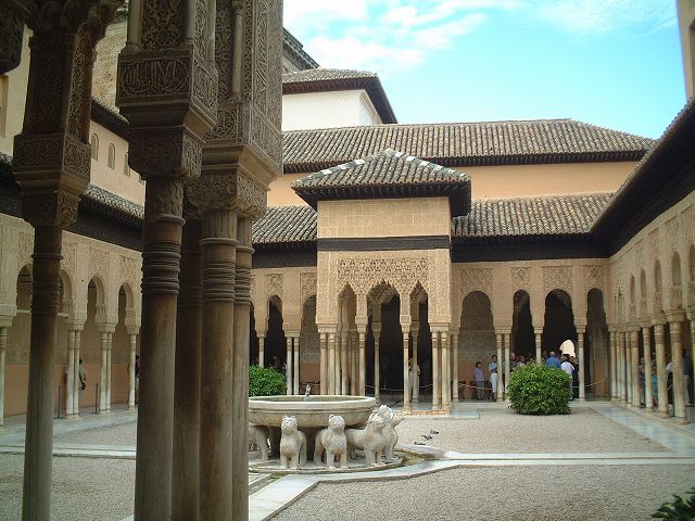 世界遺産・グラナダ・アルハンブラ宮殿・ライオンの中庭と回廊の写真の写真