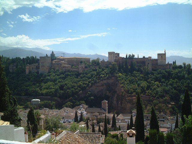 グラナダ・サン・ニコラス展望台から見るアルハンブラ宮殿の写真の写真