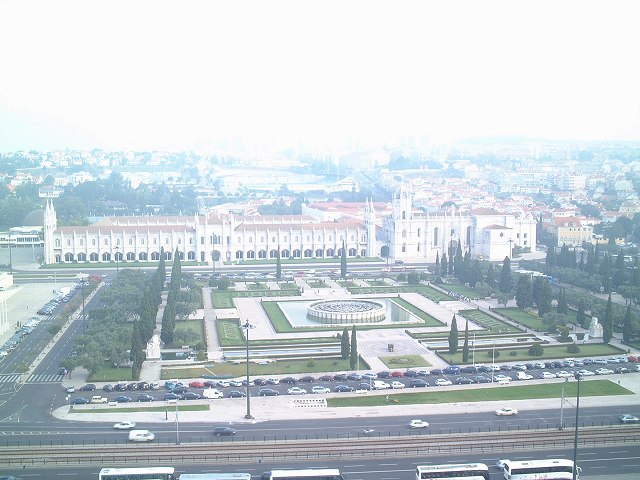 リスボン・発見のモニュメントから見るジェロニモス修道院の写真の写真