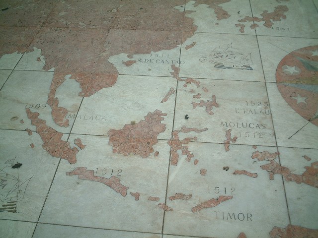 リスボン・世界地図と発見した年の写真の写真