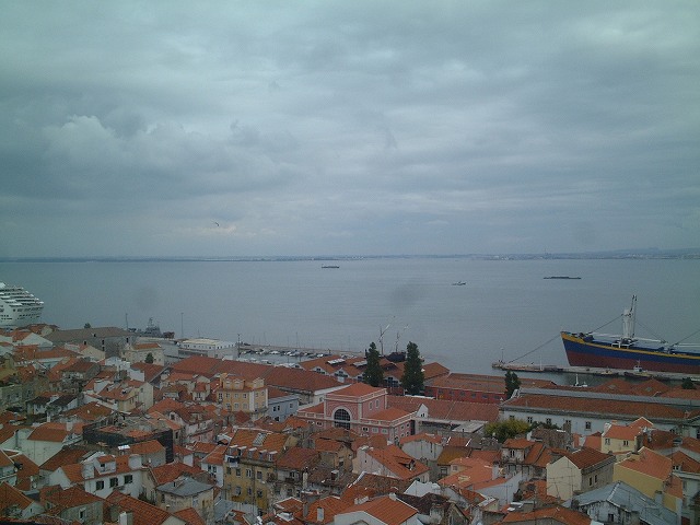 リスボン・カテドラルから見るテージョ川の写真の写真