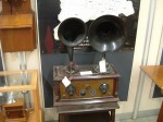 昔の蓄音機