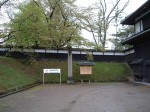 弘前・弘前城・三の丸から見る弘前城三の丸追手門板塀