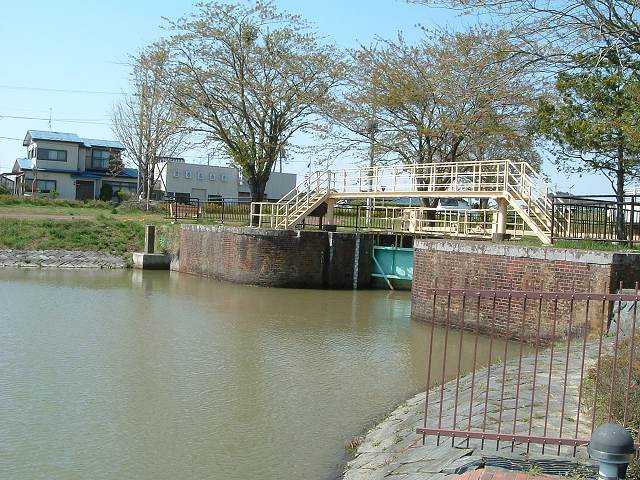石巻・石井閘門・かつては物流に使われていた北上運河の写真の写真