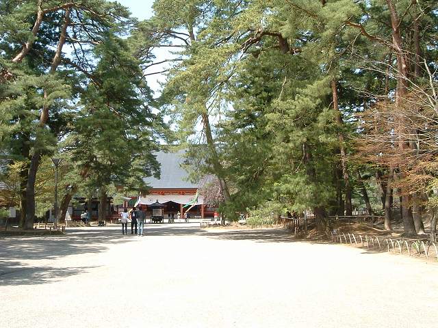 特別史跡・特別名勝・毛越寺・正門から本堂への参拝路の写真の写真