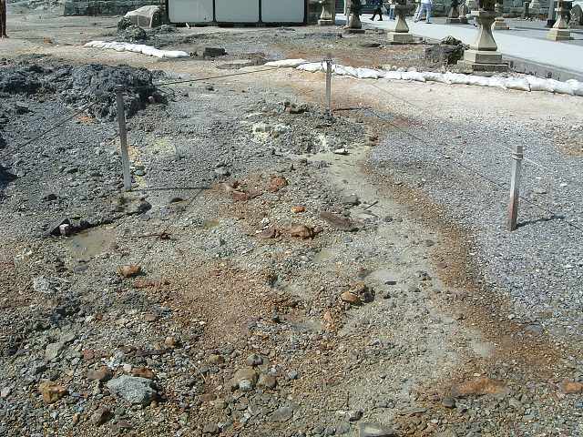 霊場恐山・境内に自然湧出する温泉の写真の写真