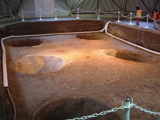特別史跡・青森・三内丸山遺跡・大型掘立柱建物跡の写真の写真