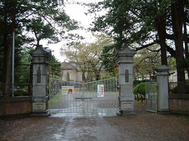 弘前・弘前女子厚生学院(弘前旧偕行社)・正門の写真の写真