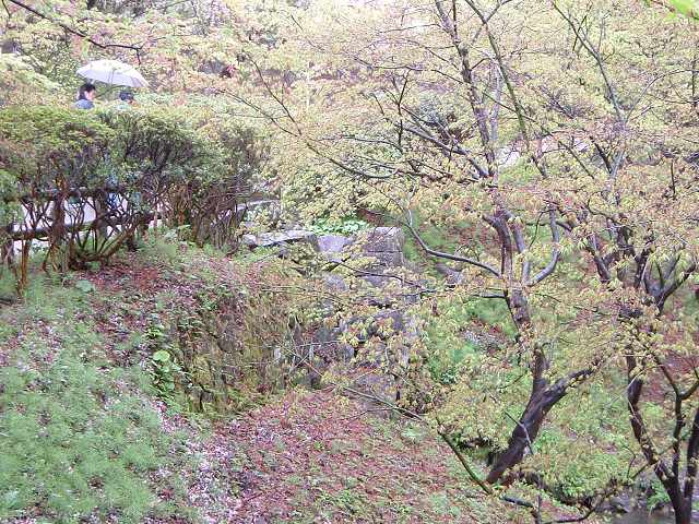 弘前・弘前城・二の丸と三の丸の間の濠の写真の写真