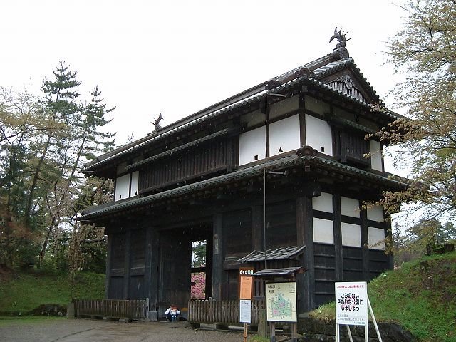 重要文化財・弘前城三の丸東門の写真の写真