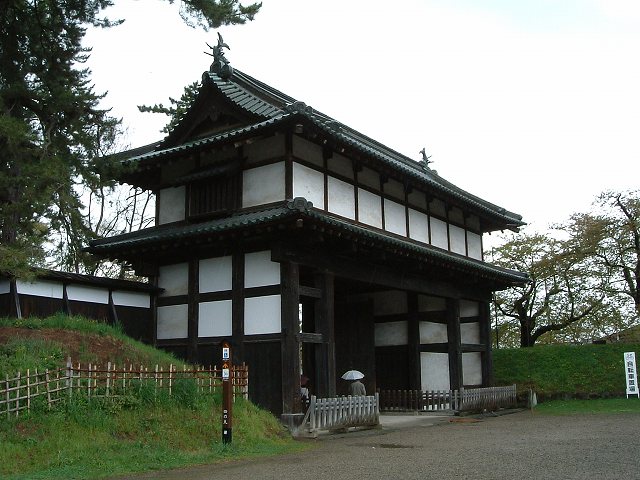 弘前・弘前城・内側から見る弘前城北の郭北門の写真の写真