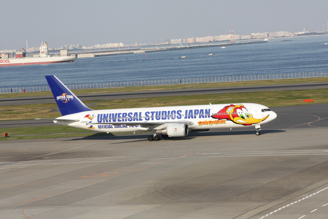 全日空(USJ塗装)・B767-300の写真の写真