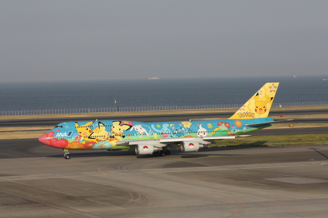 ANA・B747・ポケモン塗装２の写真の写真