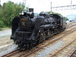 蒸気機関車(SL)のC58・転車台に向かうSL