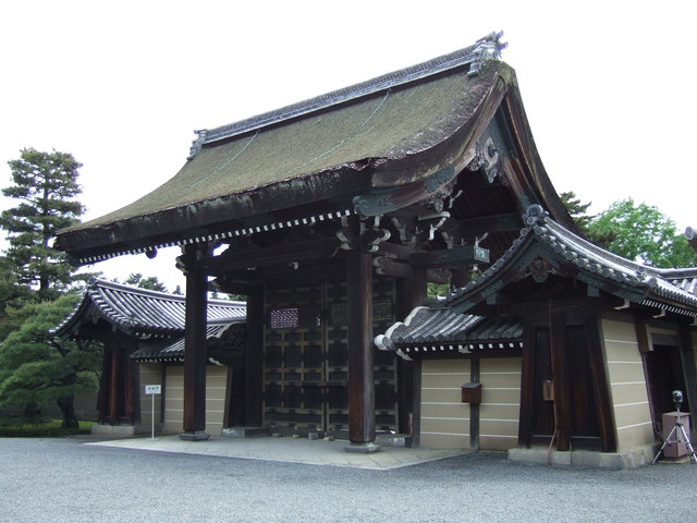 皇室遺産・京都御所・内部から見る宜秋門の写真の写真