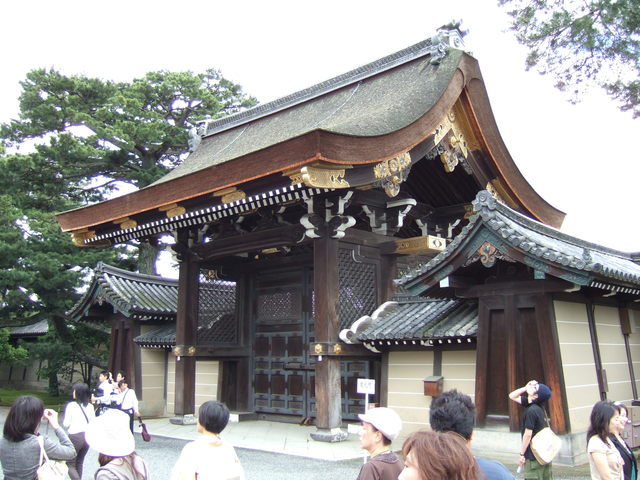 皇室遺産・京都御所・内側から見る建礼門の写真の写真