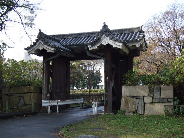 特別史跡・名古屋城跡・一間一戸切妻造本瓦葺式の二之丸大手二之門の写真の写真