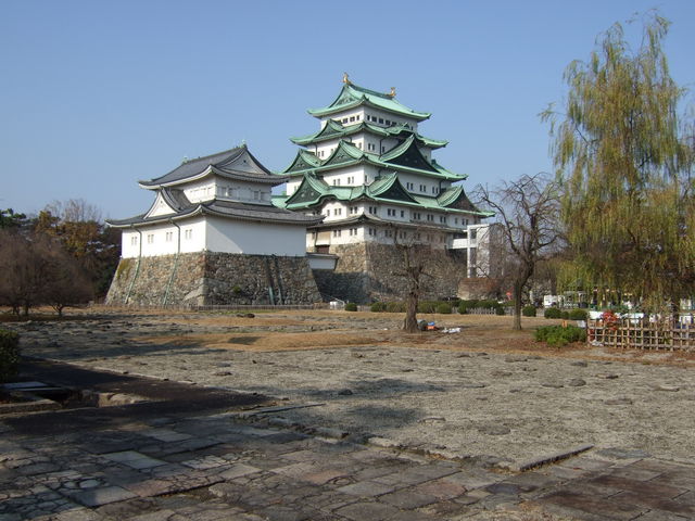 特別史跡・名古屋城跡・玄関・車寄・大廊下跡からみる天守閣/の写真の写真