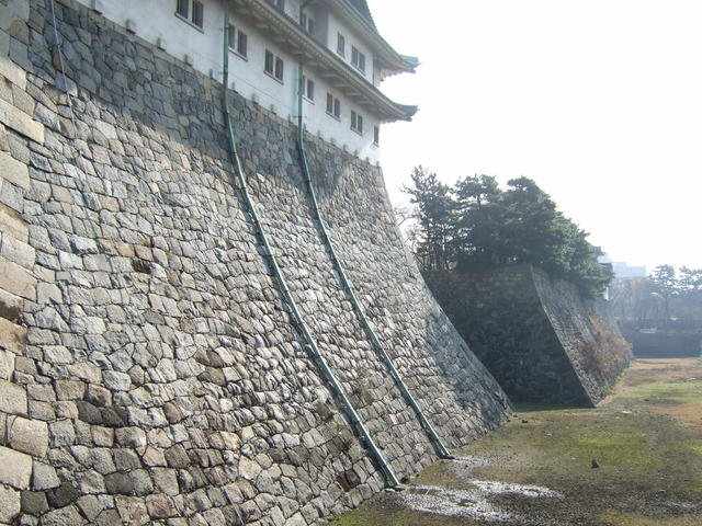 特別史跡・名古屋城跡・大天守の南側の石垣の写真の写真