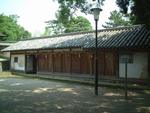 世界遺産・奈良・薬師寺休岡八幡神社社殿東西脇殿２
