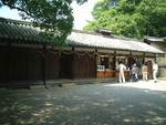 世界遺産・奈良・薬師寺休岡八幡神社社殿東西脇殿１