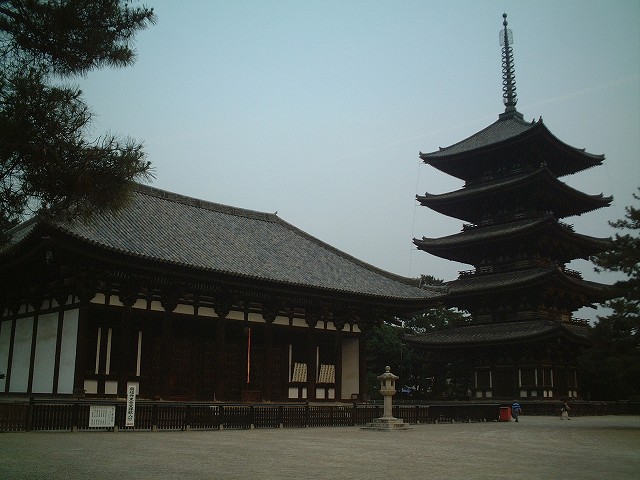 世界遺産・奈良・興福寺東金堂の写真の写真