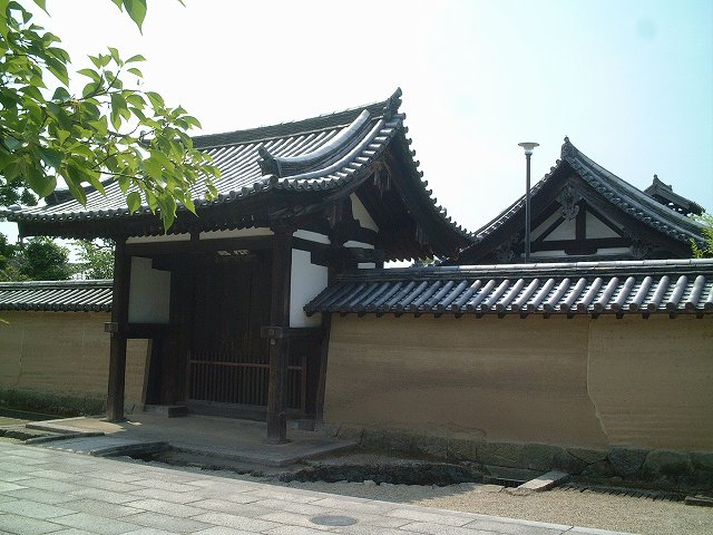 法隆寺地域の仏教建造物・法隆寺大湯屋表門の写真の写真