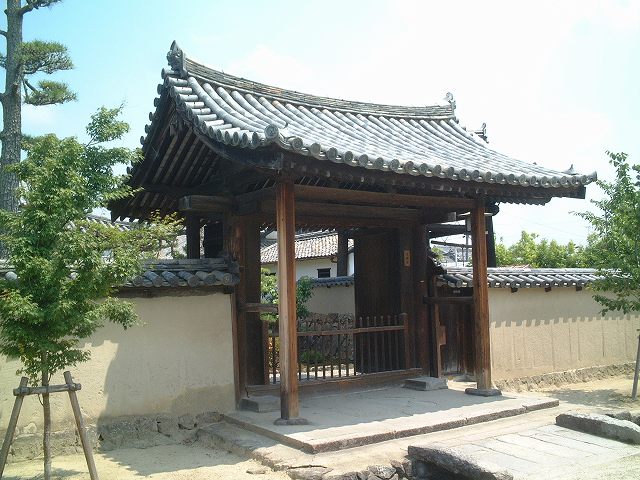 法隆寺地域の仏教建造物・宗源寺四脚門(勧学院表門)の写真の写真