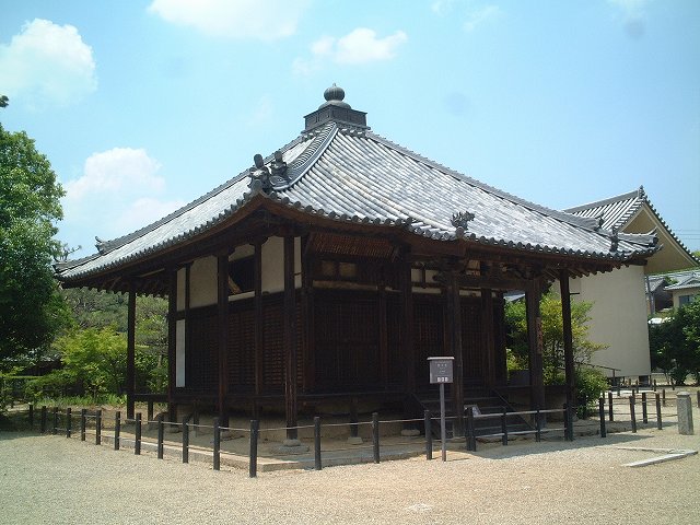 法隆寺地域の仏教建造物・法起寺聖天堂の写真の写真