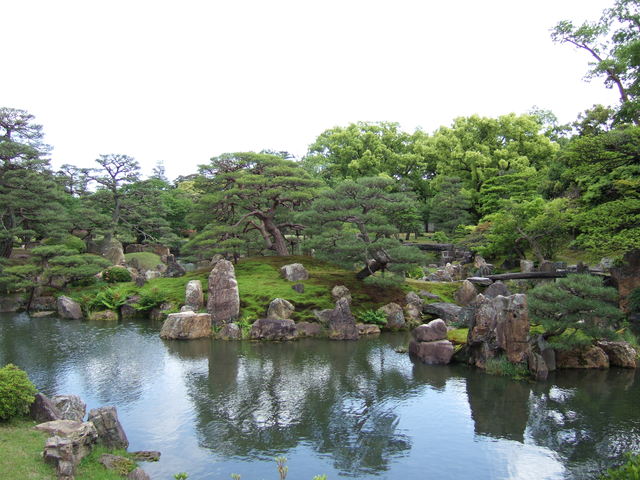 世界遺産・二条城・特別名勝・二条城二之丸庭園・第3の正面側の写真の写真