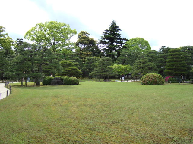 世界遺産・二条城・名勝・比較的簡素なつくりの本丸庭園の写真の写真